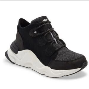 NWOT Women’s SOREL Kinetic RNEGD Caribou Waterproof Boot Black – Sz 8.5